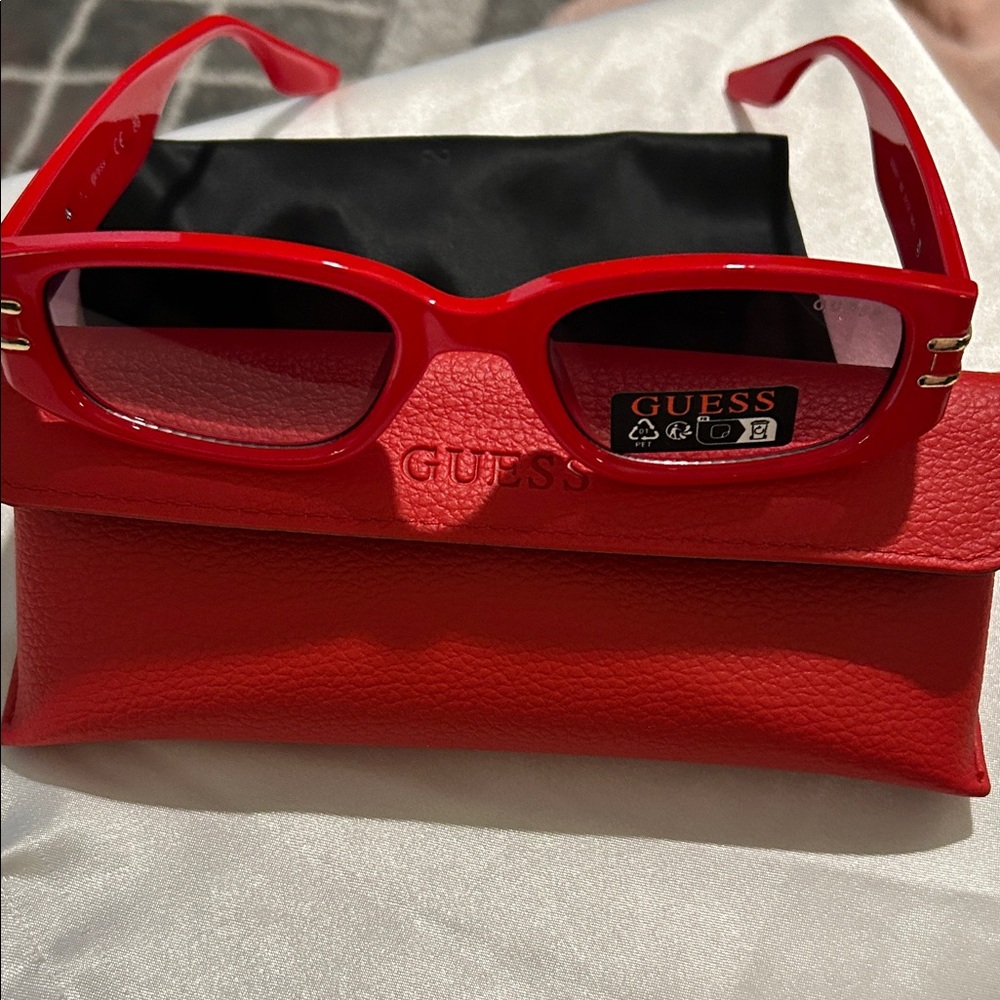 Guess Vibrant Red Women's Sunglasses